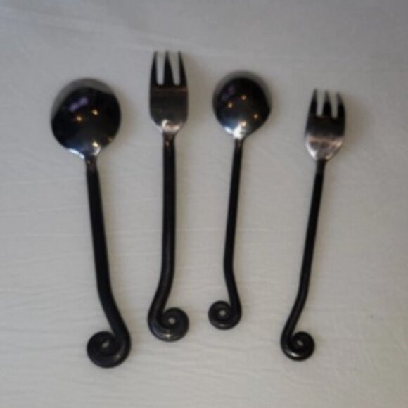 Gourmet Settings Flatware Set of 8 Utensils Fork Salad Fork Spoon Teaspoon - Picture 5 of 6